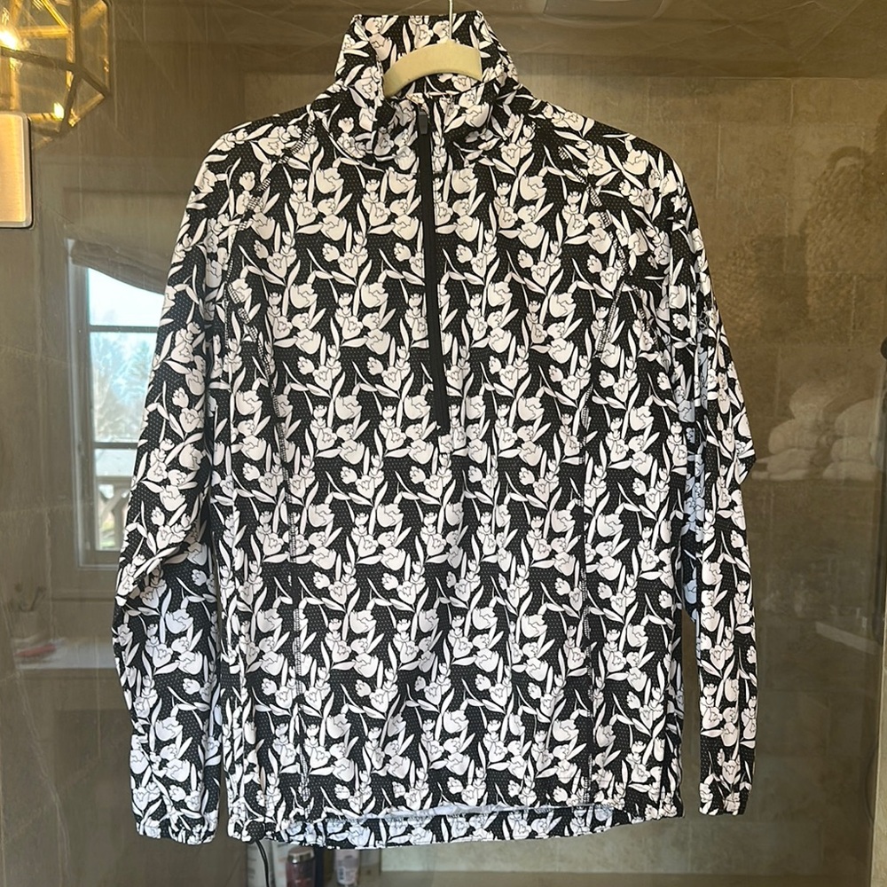 Black and White Leaf Print Peter Millar wind shirt, size medium, golf jacket